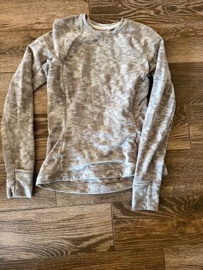 Lululemon long sleeve running top 6